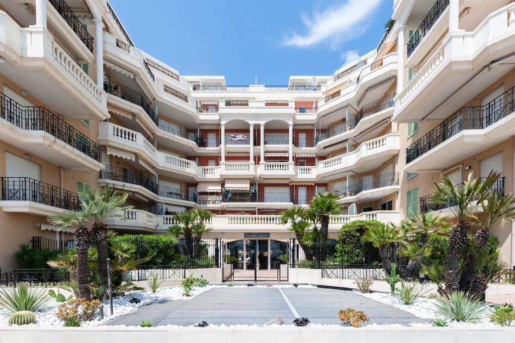 Superbe Studio Avec Terrasse En Front De Mer Menton Buitenkant foto