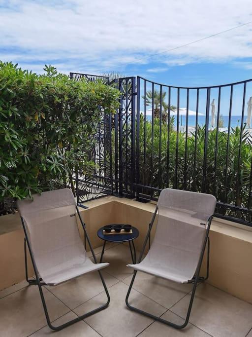 Superbe Studio Avec Terrasse En Front De Mer Menton Buitenkant foto
