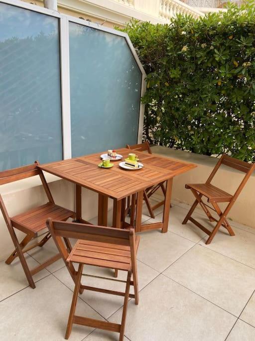 Superbe Studio Avec Terrasse En Front De Mer Menton Buitenkant foto