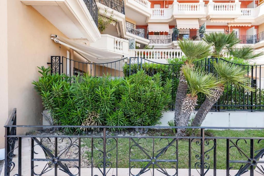 Superbe Studio Avec Terrasse En Front De Mer Menton Buitenkant foto