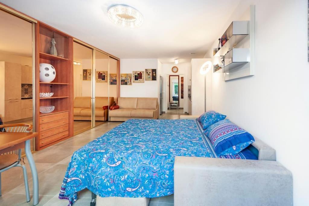 Superbe Studio Avec Terrasse En Front De Mer Menton Buitenkant foto